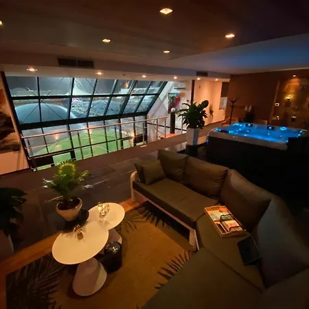 Wellness Dome Penthouse Apartment *