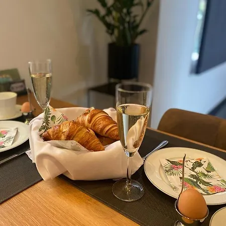 Wellness Dome Penthouse דירה קרקראדה