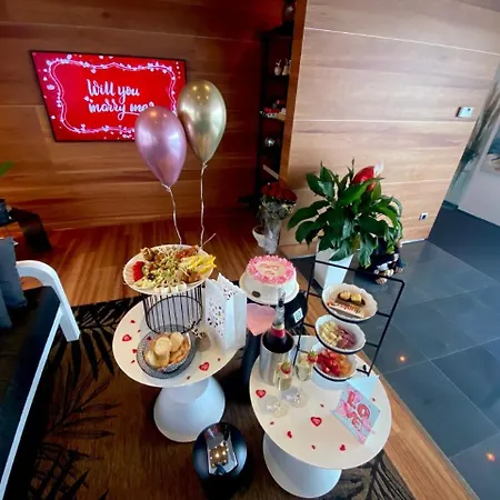 Wellness Dome Penthouse Apartmán *